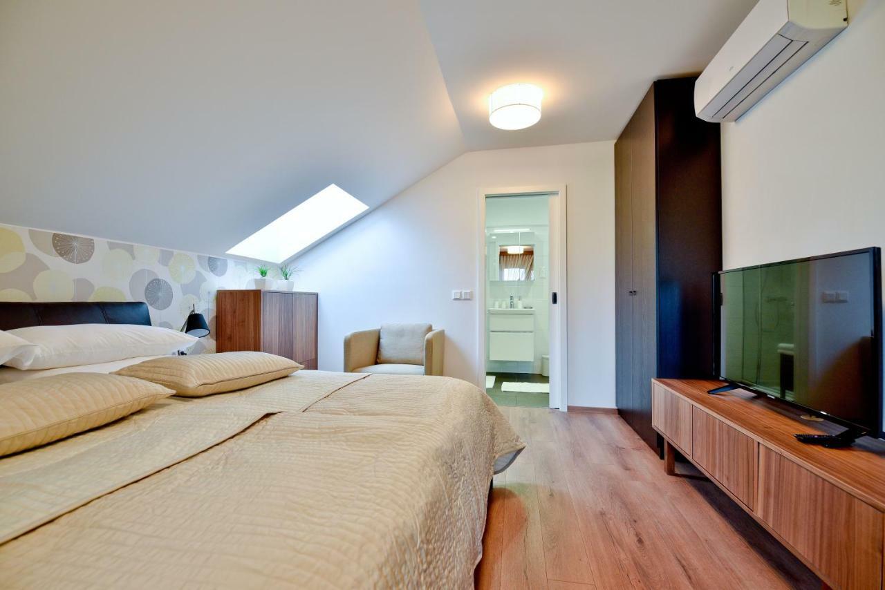 Vila Laura Bled Exteriör bild